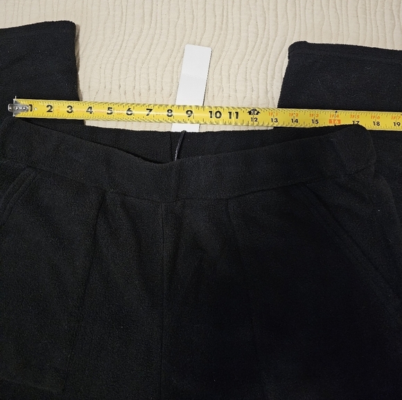 NWT Black Fleece Pants with Pockets Cozy Warm by Lily - Picture 5 of 7